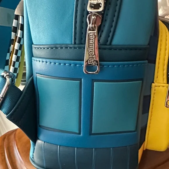 Disney Oliver and Company Loungefly backpack NWT - Picture 6 of 9